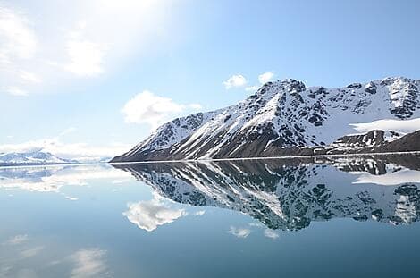 3 Aug 26 > 2 Aug 26 - Magdalenefjorden (Magdalena Bay), Spitsbergen