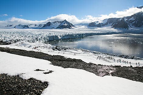 2 Aug 26 > 1 Aug 26 - Lilliehöök Glacier 