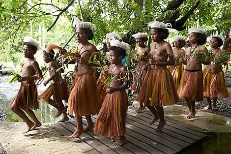 6 Feb 27 - Alotau