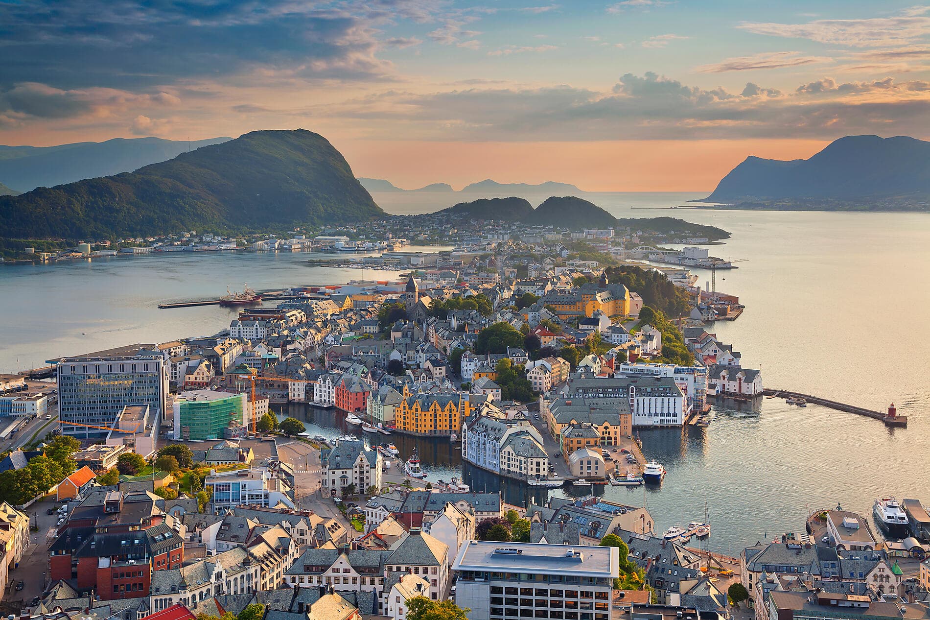 Cruising the Norwegian Fjords – with Smithsonian Journeys ©Istockphoto