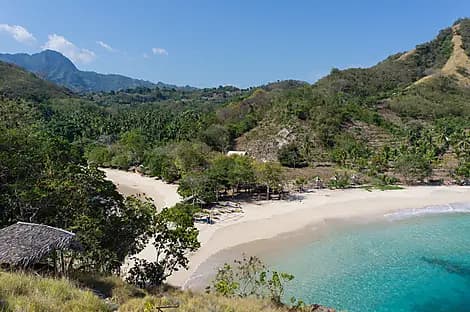 8 Dec 25 - Maumere, Flores