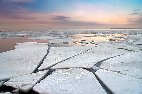 21 Jul 26 - Sailing toward the ice floes