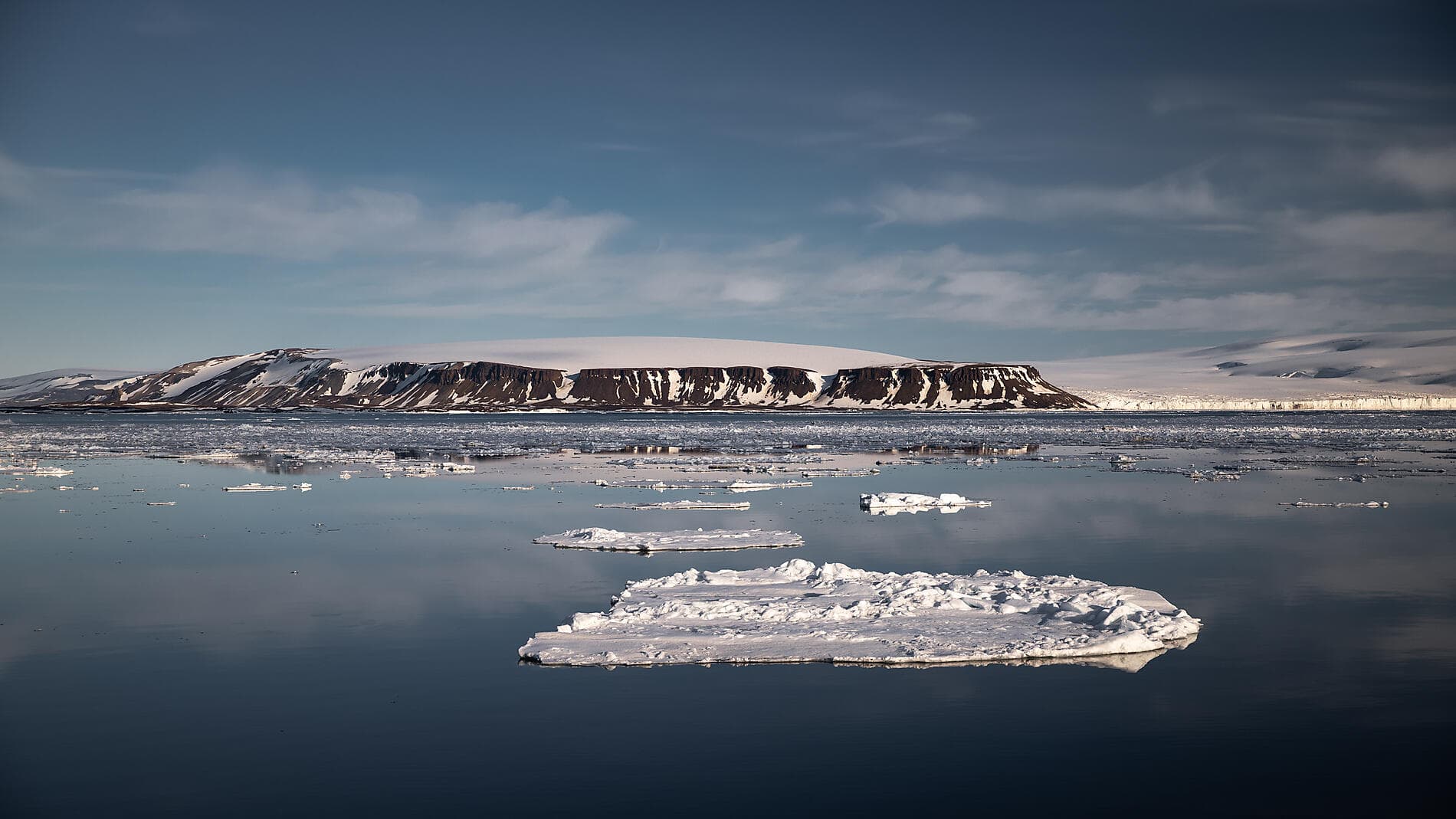 Transarctic, the Quest for the Two North Poles ©morgane_Monneret/StudioPONANT