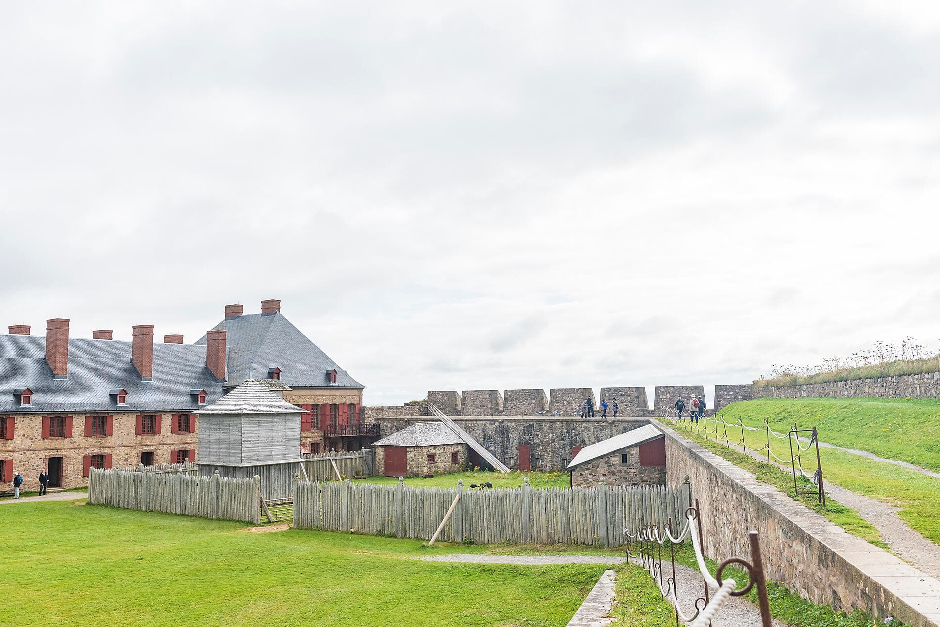 From Québec to the Big Apple: nature & remarkable cities 