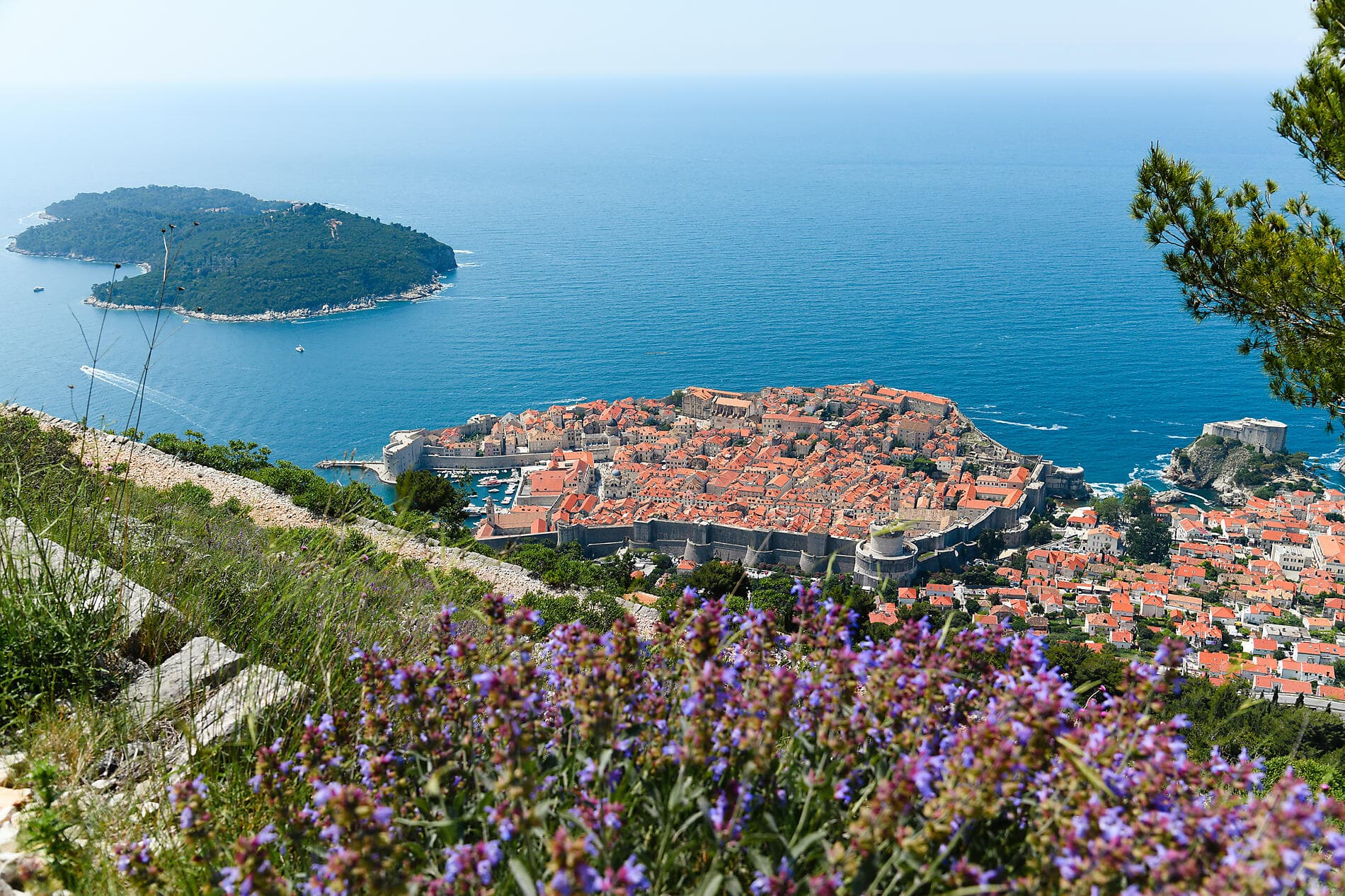 From the Tyrrhenian Sea to the Adriatic 
