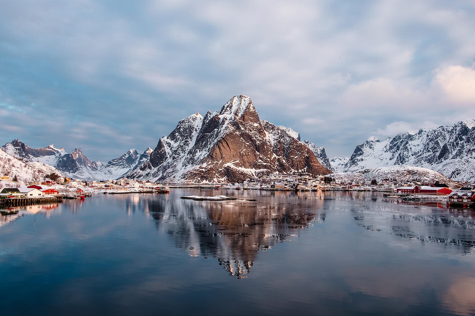Polar Lights: From North Cape to the Lofoten Islands 