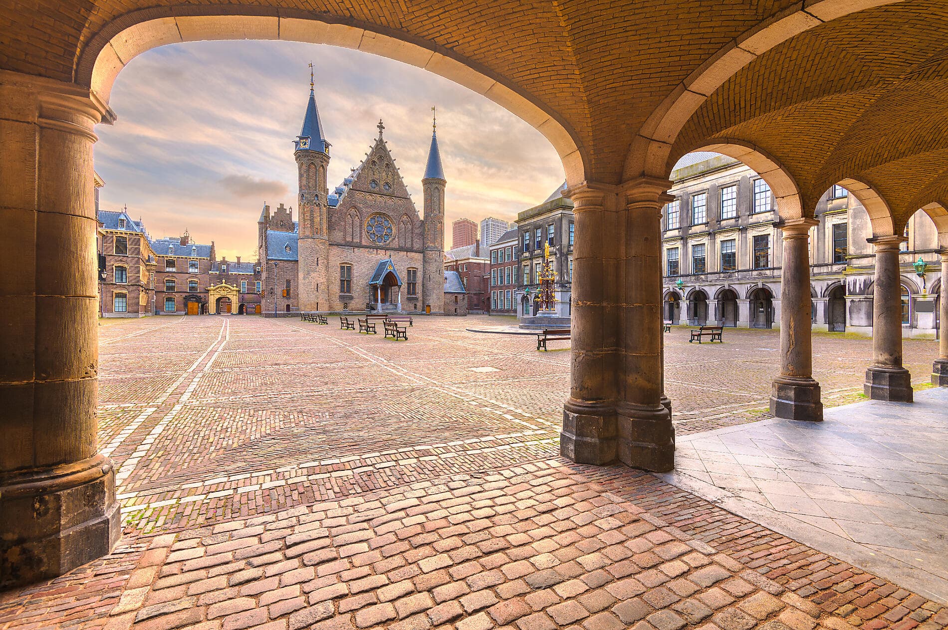 A World Affairs Voyage from Copenhagen to London 
