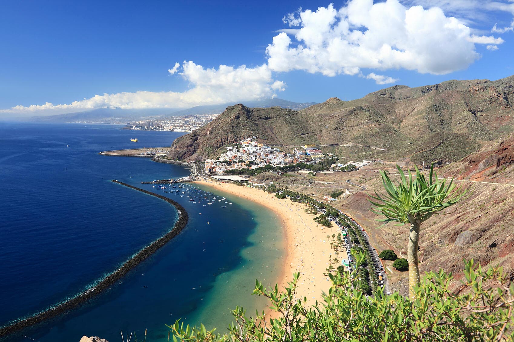 The Canaries, lands of contrast 