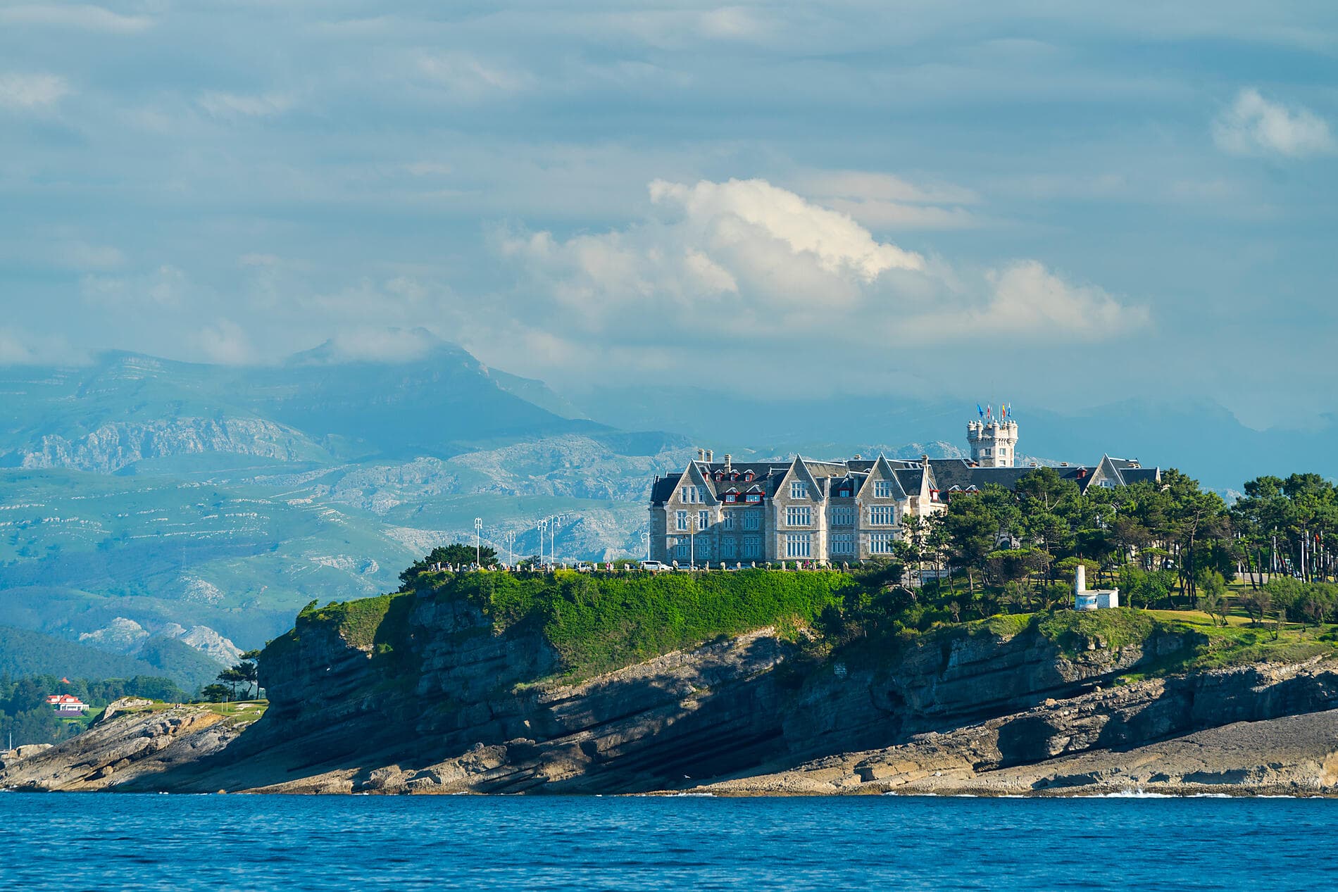 Summer Escapes: From the North Sea to the Iberian Peninsula 
