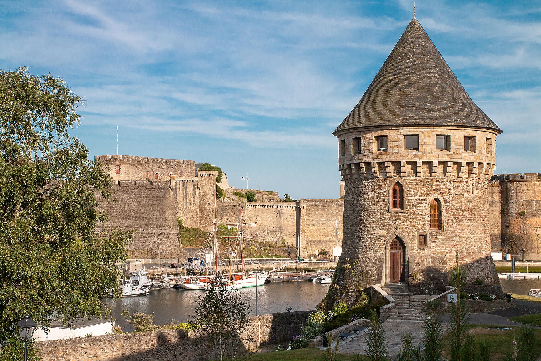 Summer Escapes: From the North Sea to the Iberian Peninsula 