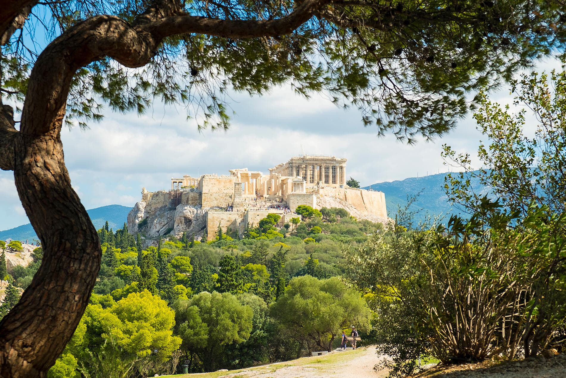 The Greek islands with Nemanja Radulovic and friends 