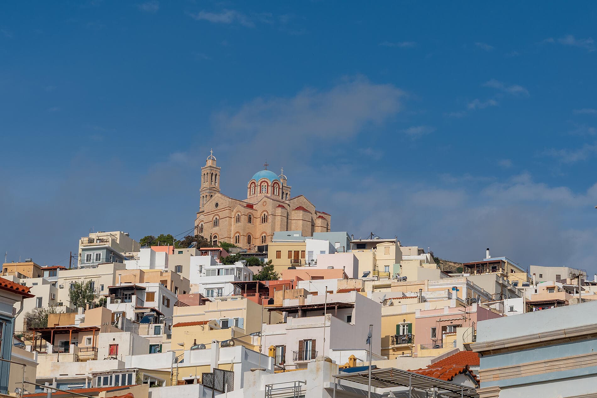 Escapade between Greek islands and Italian treasures 