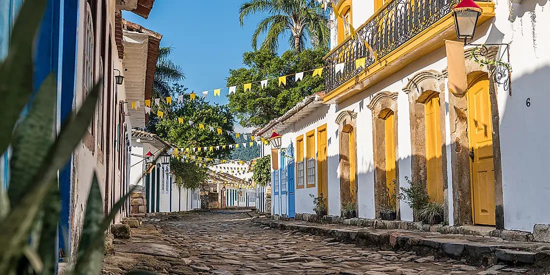 Emblematic South American shores and cities