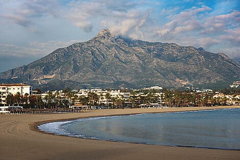 16 Nov 26 - Puerto Banús