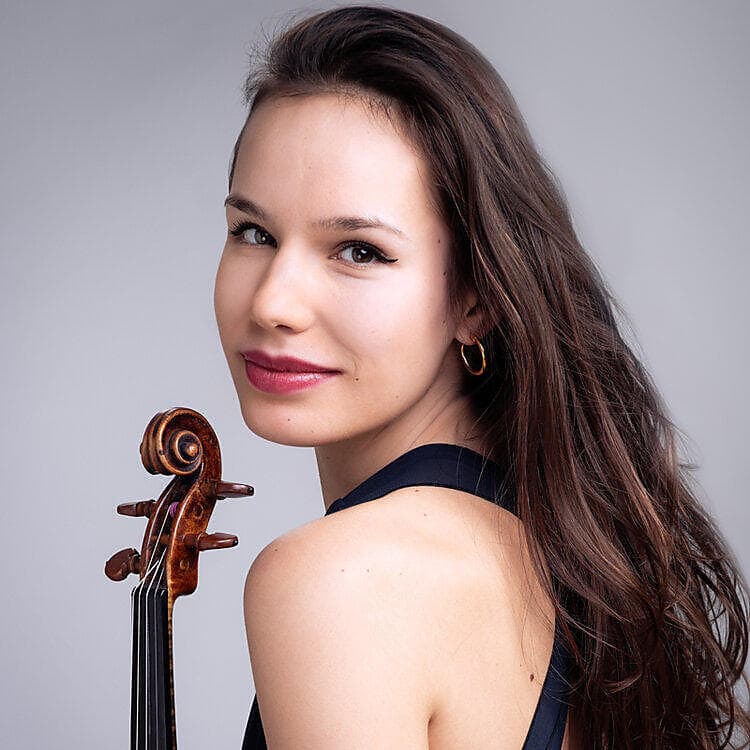 RAPHAëLLE_MOREAU jackyAzoulai.jpg