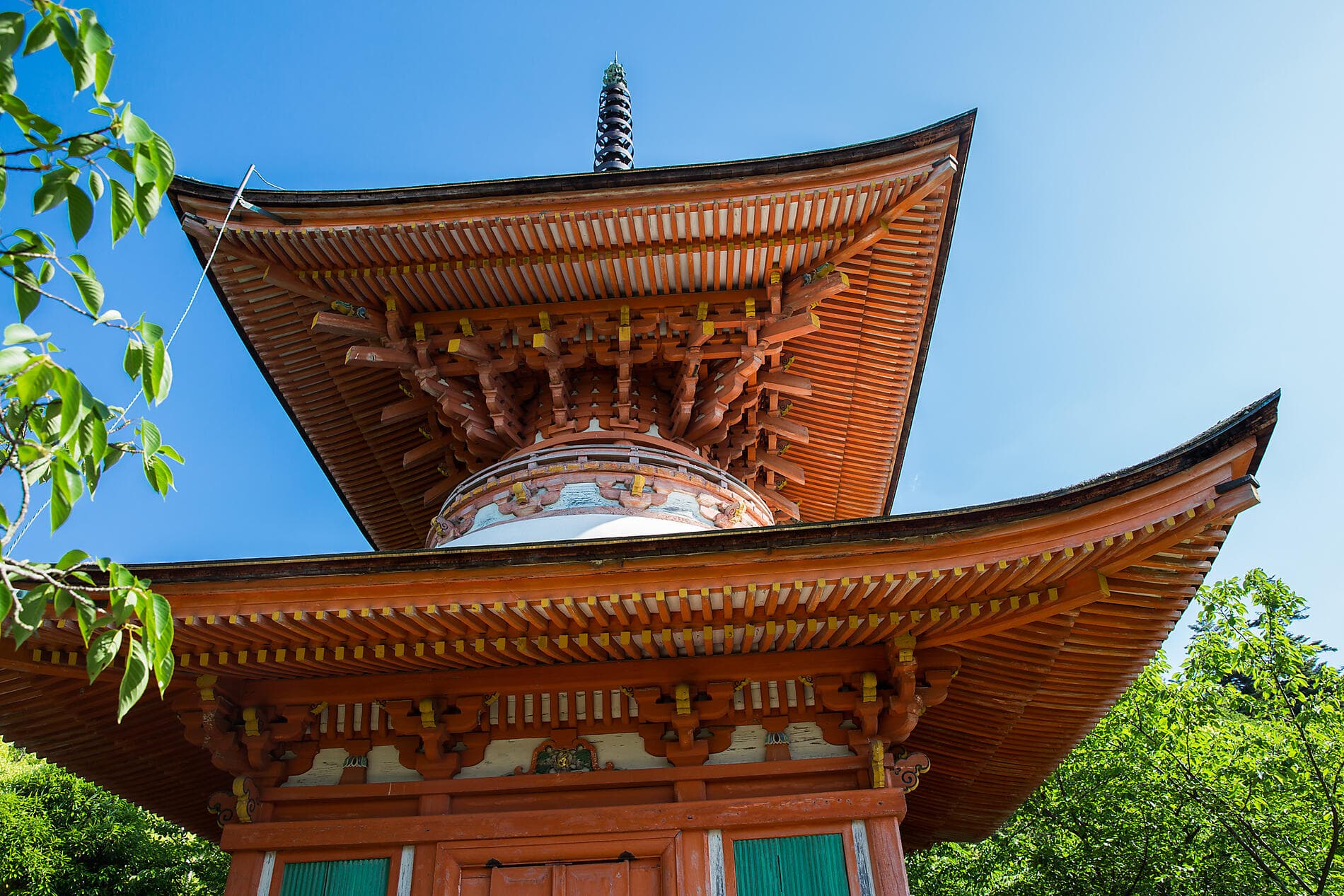 Japanese ancestral traditions and legendary shrines