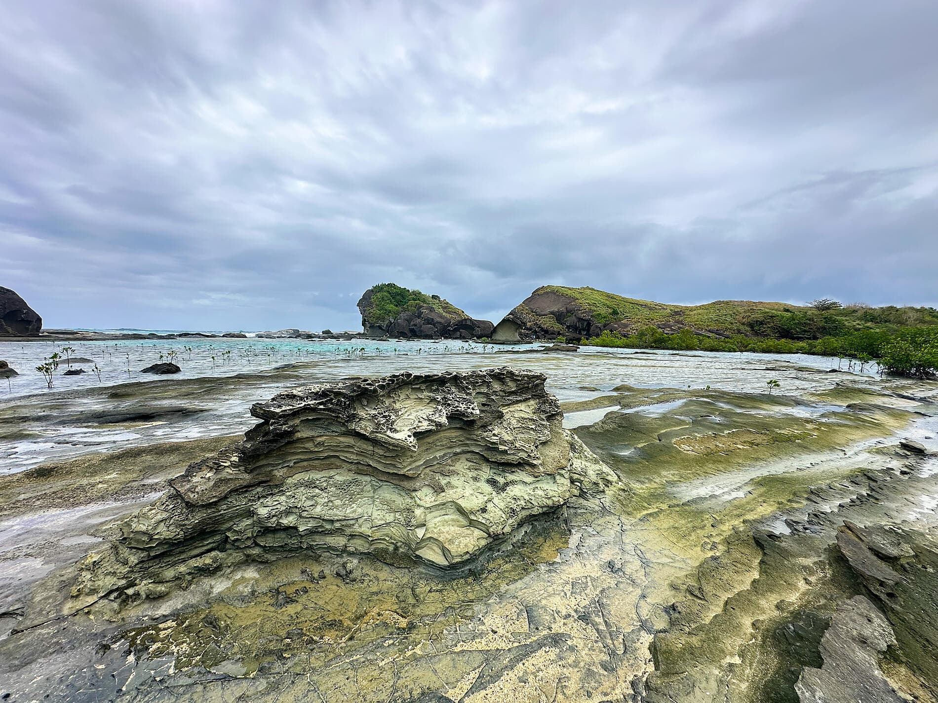 Wild islands and Philippine horizons